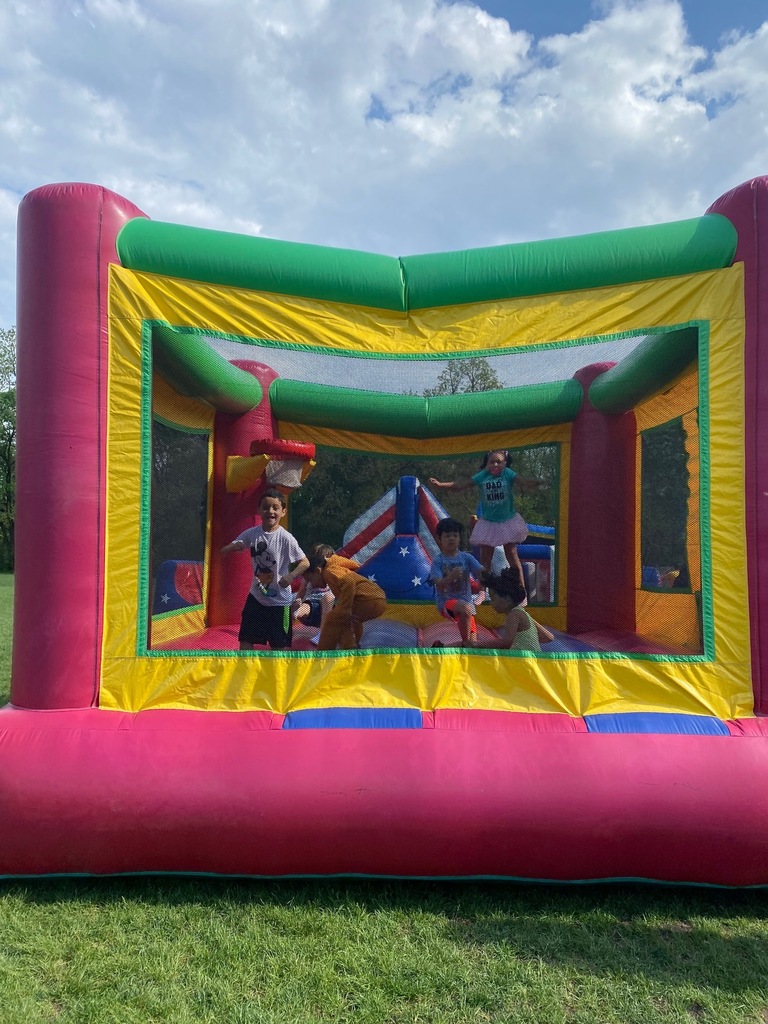 Thank you to our awesome PBIS Committee and all the PTO volunteers for kicking off the end of the school year with an inflatable and unforgettable #PBIS Celebration! Thank you to our teachers, staff, and students (and the weather!) for making it so fun and special! #d161learns