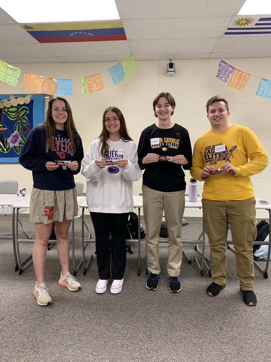 LFoerder's tweet photo. ¡Felicidades a los ganadores!! @guerin2022 @GuerinCatholic #clasedeespañol https://t.co/itnqK3dH1n