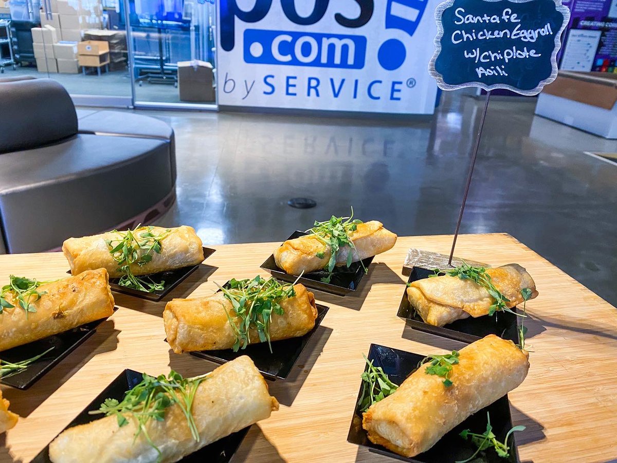ZapposCulture's tweet image. For todays happy hour @eurest.z.lasvegas, experience team, &amp;amp; #zaapi circle have a delicious menu for our zapponians! 

Thank you for WOWing!
✨
✨
✨
✨
#zappos #zapposculture #companyculture #goodeats #happyhour