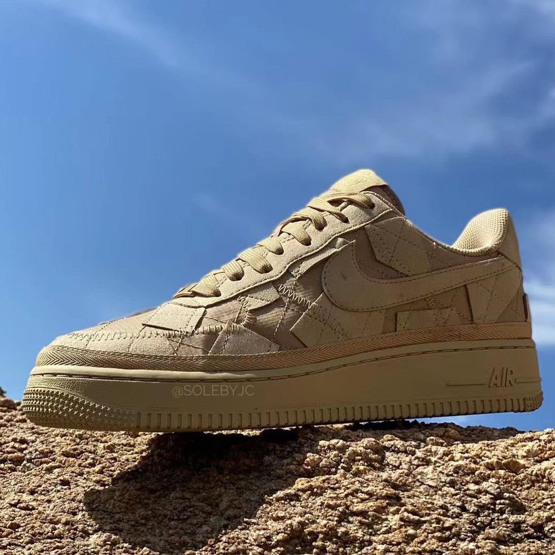 billieeilishtrs's tweet photo. A first look at the Billie Eilish x Nike Air Force 1 Low collaboration! 👀 

📸: solebyjc https://t.co/FPsRgUZjC3