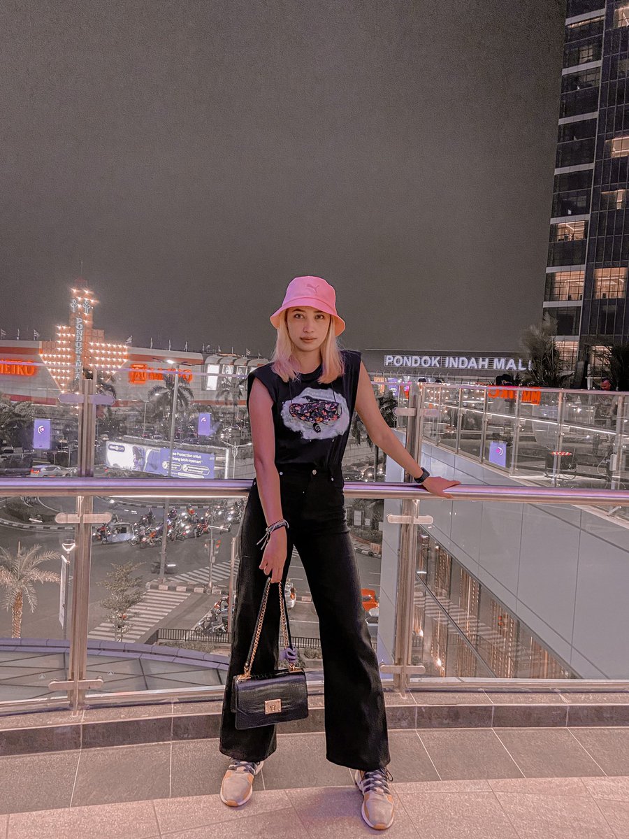 Ara (@tiaraacl) on Twitter photo 