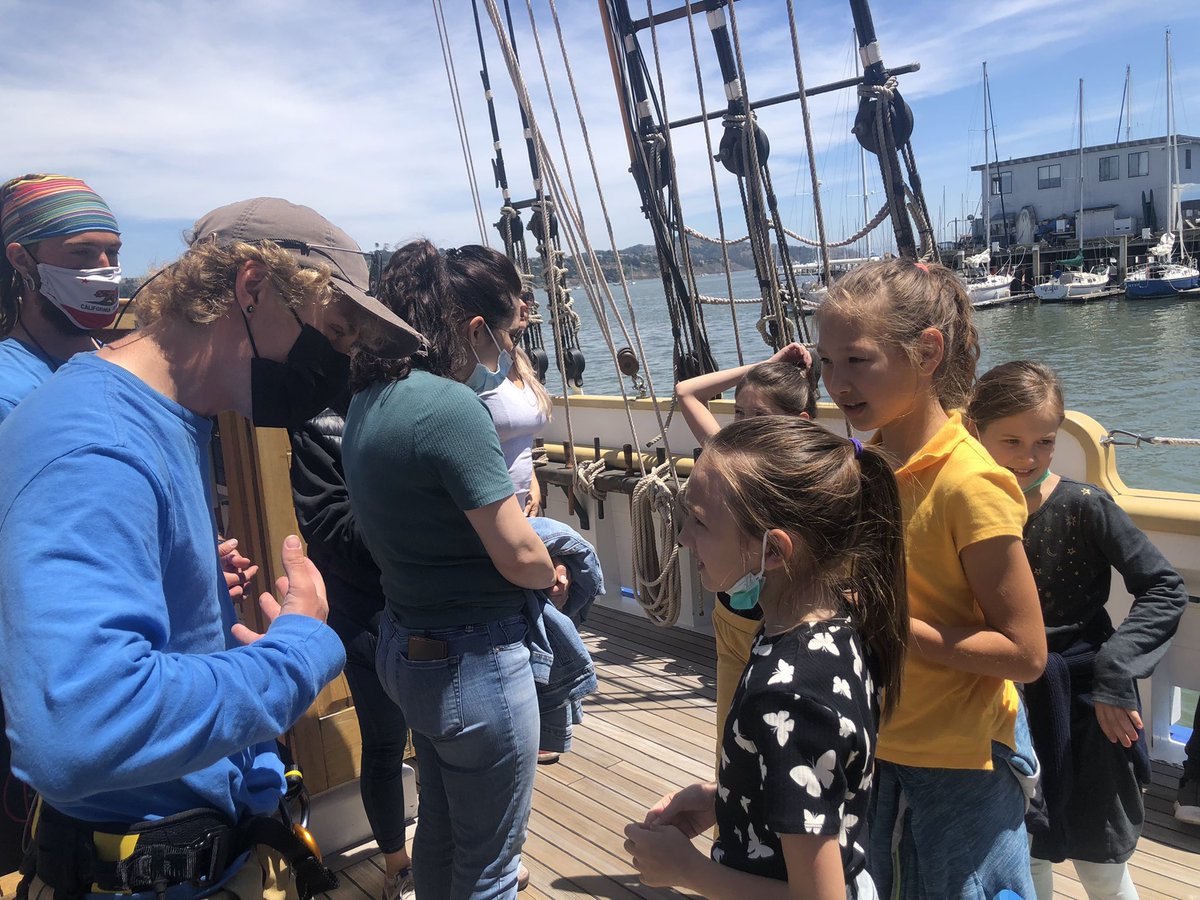 clstward1's tweet photo. #4thgrade #EPICstudents experiencing &amp; learning about sailing on a tall ship ⛵️ like early explorers w/ @CalloftheSea #gccstrong #gcc_charters @GCC_Charters @epic21st6to6owl @EPIC_academics This is Awesome!! https://t.co/j6RTlRWQ5y