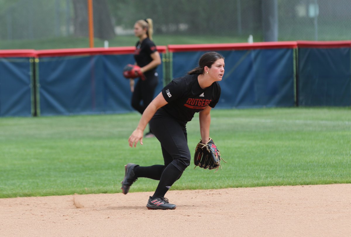 WomensNISC's tweet photo. Rutgers is looking ready for this weekend! 🥎🏆@RUSoftball  #NISC #softball @triplecrownspts https://t.co/eRjRgir6R0