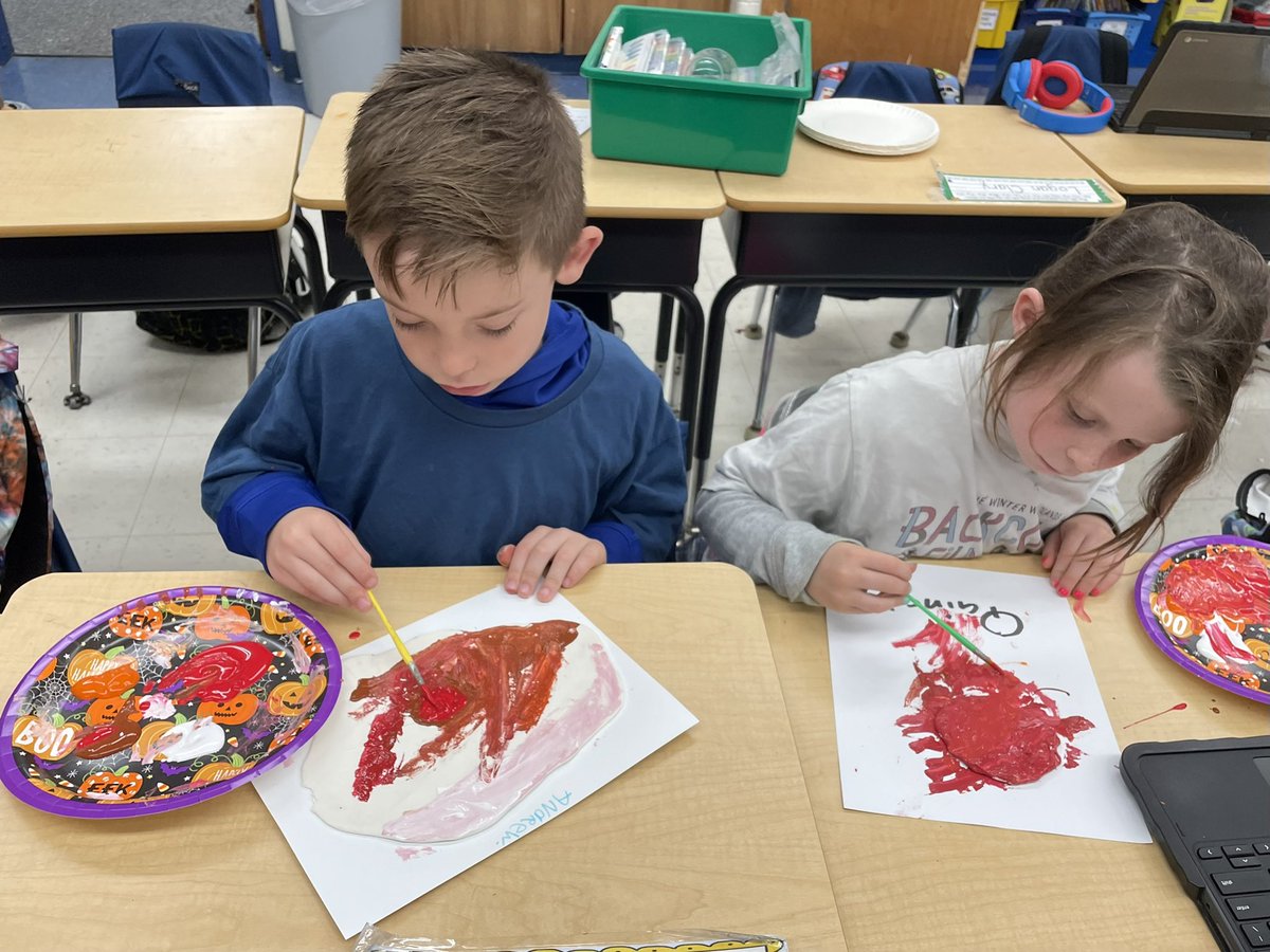 ECalamito's tweet photo. Painting our solar system 🪐 🌎 🌙 @WPSSicomac @wyckoffschools https://t.co/HglERxyorM
