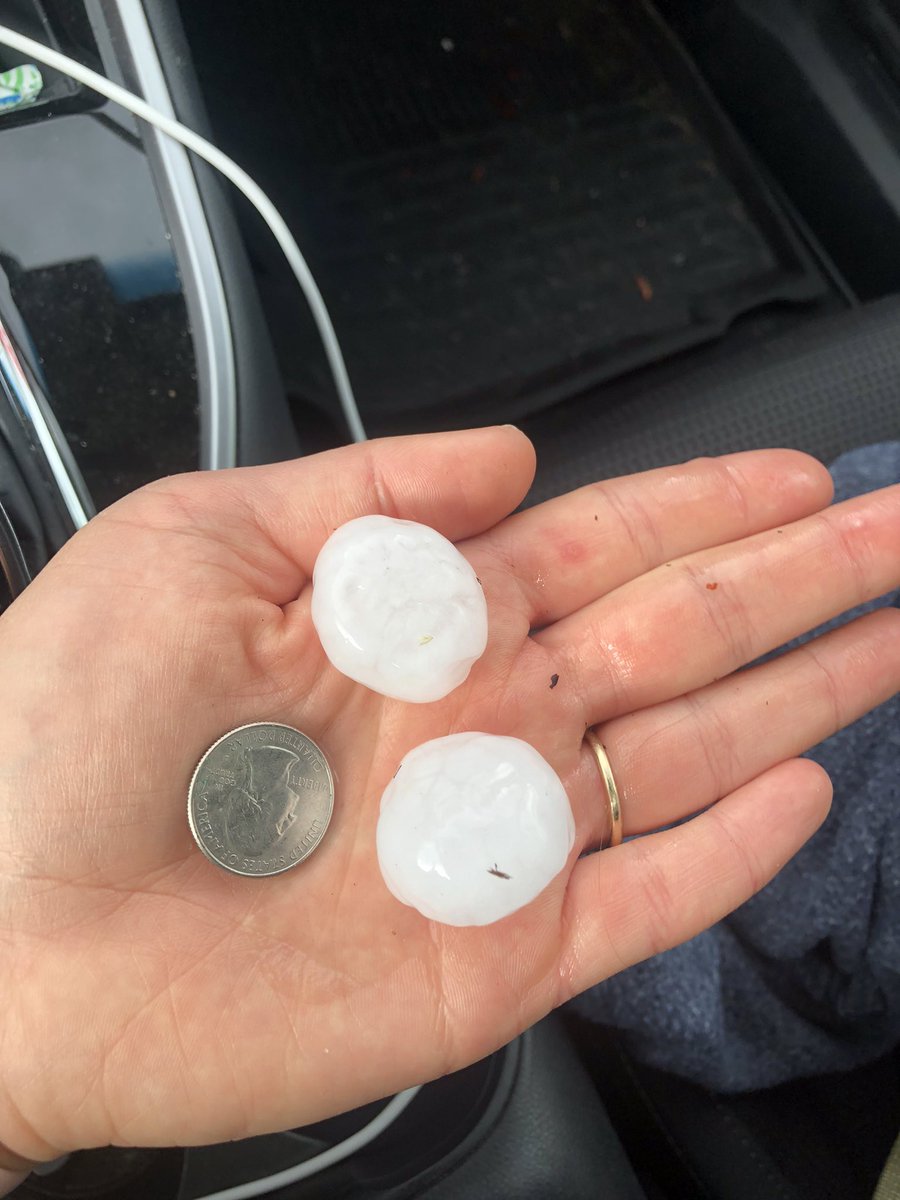 Calsizer's tweet image. Large hail in St. Paul around 4 pm! #MNwx @wccoweather