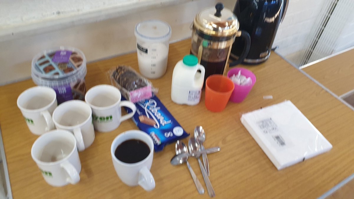 bonnyriggscouts's tweet photo. Coffee &amp; biscuits compulsory for our executive meeting tonight! ☕🍪 
Our exec committee play a vital role contributing to the smooth running of the group. They are all volunteers too. Anyone intetested in  helping feel free to contact the GSL trish.gracie@bonnyriggscouts.uk https://t.co/nphUDYr8fh
