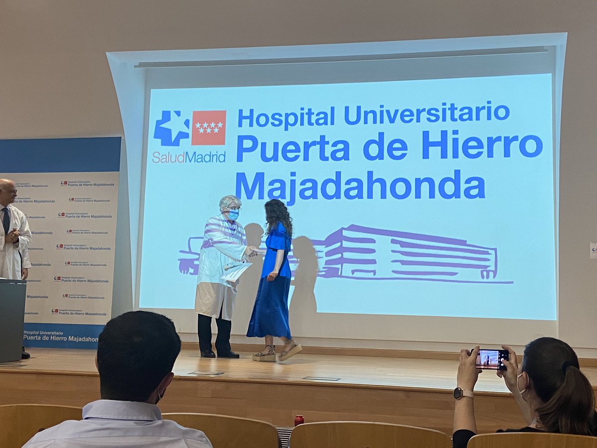 <a href="/MedInternaHUPDH/">Medicina Interna H. Puerta de Hierro</a> 
Enhorabuena a nuestra resi, premio al mejor cv. @ maría Martínez Urbistondo. Orgullosos de ti y de los 5 magníficos que habéis terminado