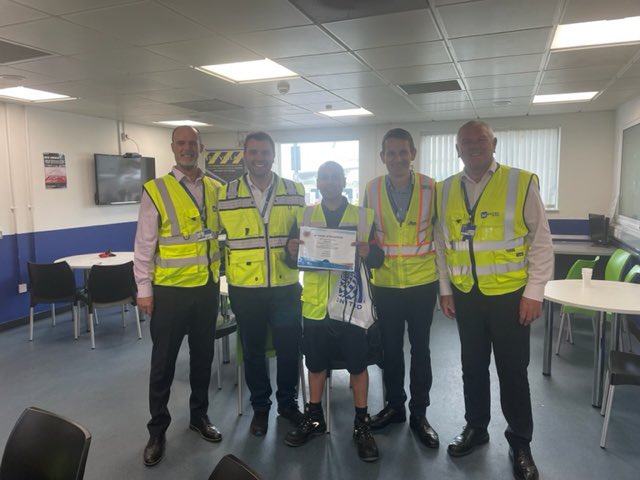 NikosKaramanlis's tweet photo. Thank you Nikesh for your eagle eye spot on damage. Having business partners working with us keeping safety at number 1! @weareunited @marisaatunited @AndreaNPunited @WilliamDark99 https://t.co/M67Sdo8oJM
