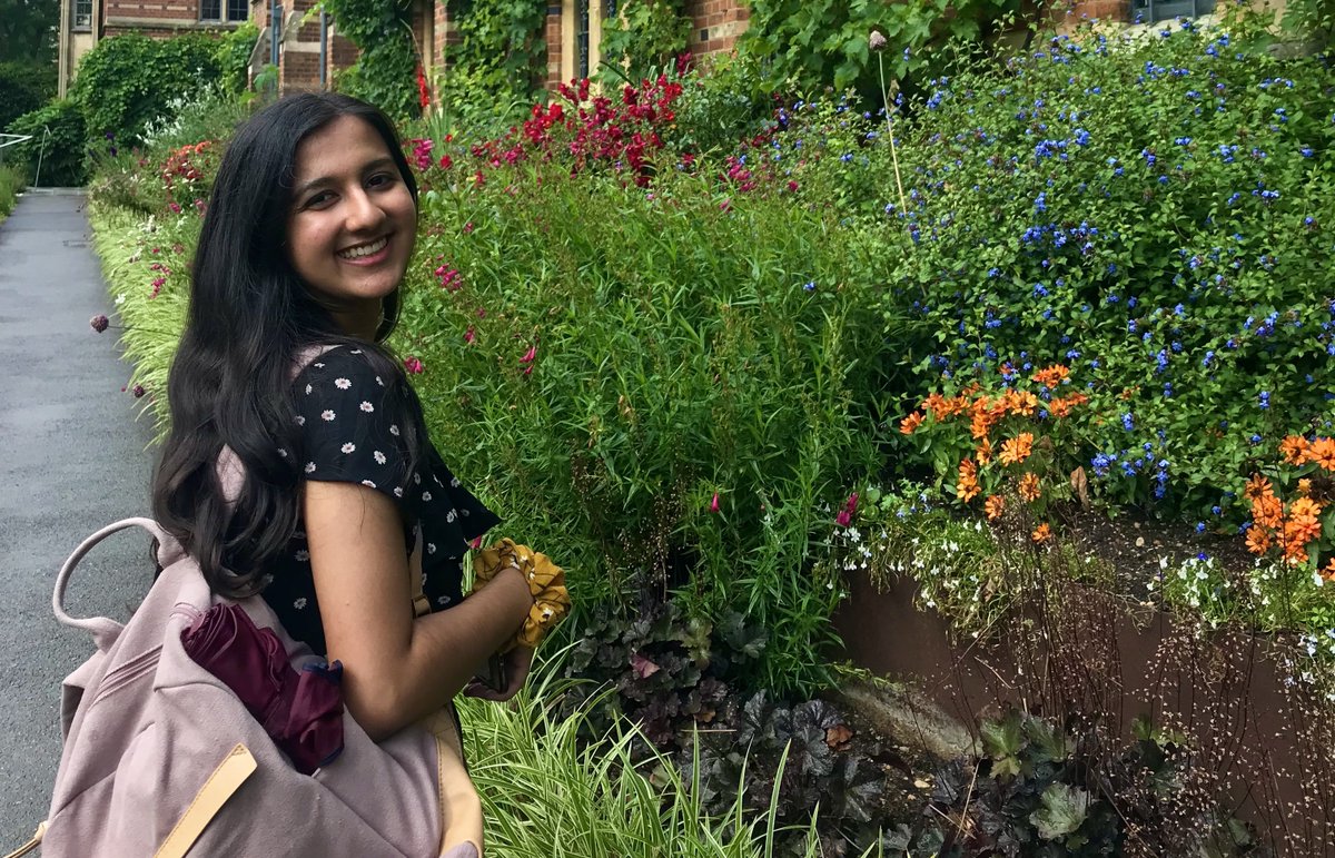 lsuscience's tweet photo. Senior spotlight ✨ Sanaa Alam ✨ She is an @LSU_Honors student and has recently received the following honors:
🏅 @LSUCxC #DistinguishedCommunicator
🌟 Fulbright English Teaching Assistant
💬  U.S. Department of State's Critical Language Scholarship
#GeauxScience #LSU22 https://t.co/3gKSyltbVg