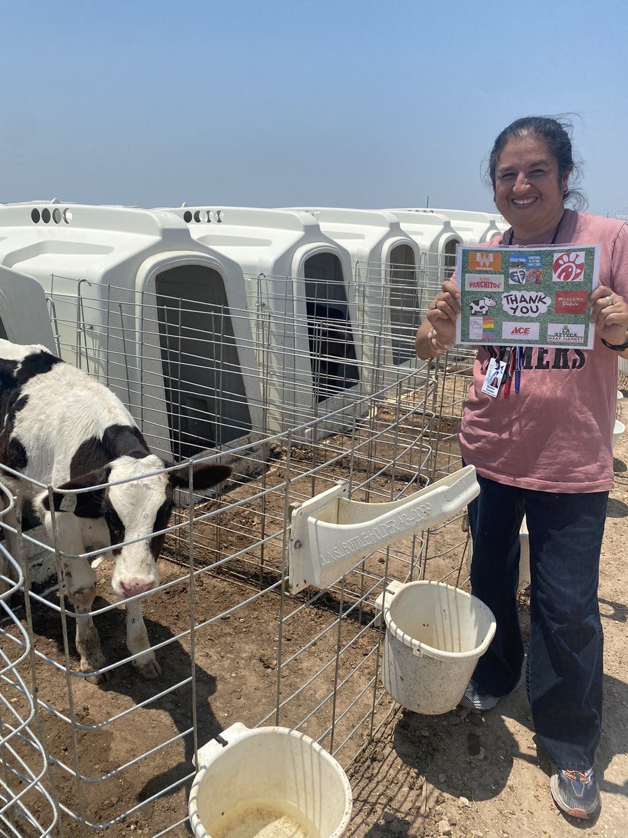 MonicaD07914771's tweet image. We had our migrant parent meeting at the dairy farm today! I am very grateful for the dairy, community partners, and sponsors who made this possible! #migranteducationprogram