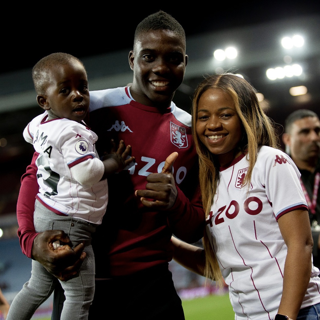AVFCOfficial's tweet photo. Wholesome. 🥰 https://t.co/R7jxu7tk5Q