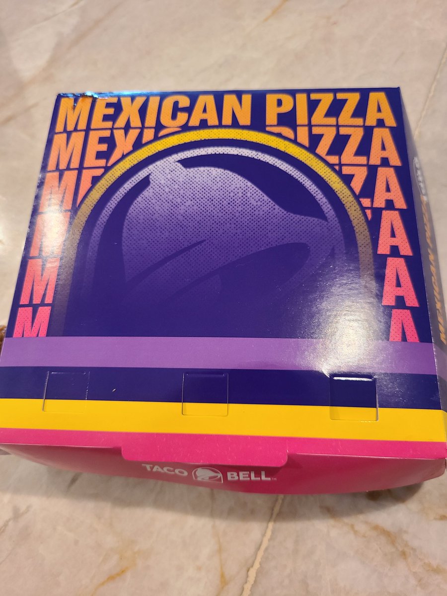 christinalfoley's tweet photo. Well, I've never been to Heaven, but I did get my Mexican pizza from @tacobell so, same? https://t.co/xGVlgqX6Pi