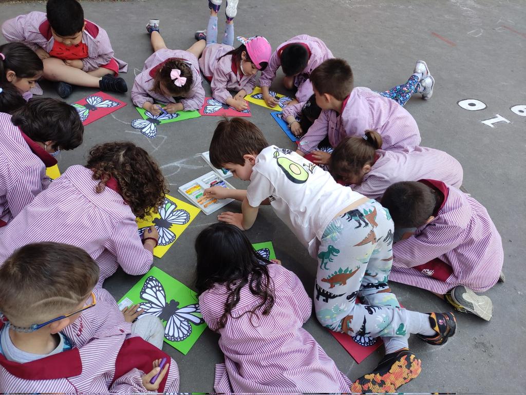 Mercedvitoria's tweet photo. 18 de mayo, día Internacional de Museos: este fin de semana en el Artium, actividades. Exposición de Mariposas y nuestro alumnado de infantil ha participado. ¡Os animamos a que os acerquéis!
@artium_museoa
#vitoria-gasteiz
#mercedariasgasteiz
#caminandocontigosumamosmerced https://t.co/yAC0kzvrs9