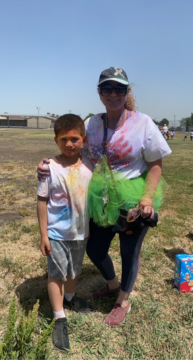 ooilove2teach's tweet photo. Fun Color Run ๐โโ๏ธ ๐โโ๏ธ at school today! My kiddos really had a great time today! #1townschoolcommunity
#colorrun2022 #Iteach1stgrade https://t.co/ZNoLkJePel