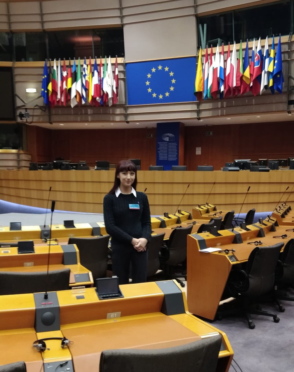 epas_shs's tweet photo. One of our #EPAS ambassadors undertook an incredible opportunity to undertake work experience at the European Parliament with the Greens/EFA! It was so interesting to compare the parliamentary processes of the EU and the UK. Thank you @RasmusAndresen https://t.co/OQHbNu5XmY