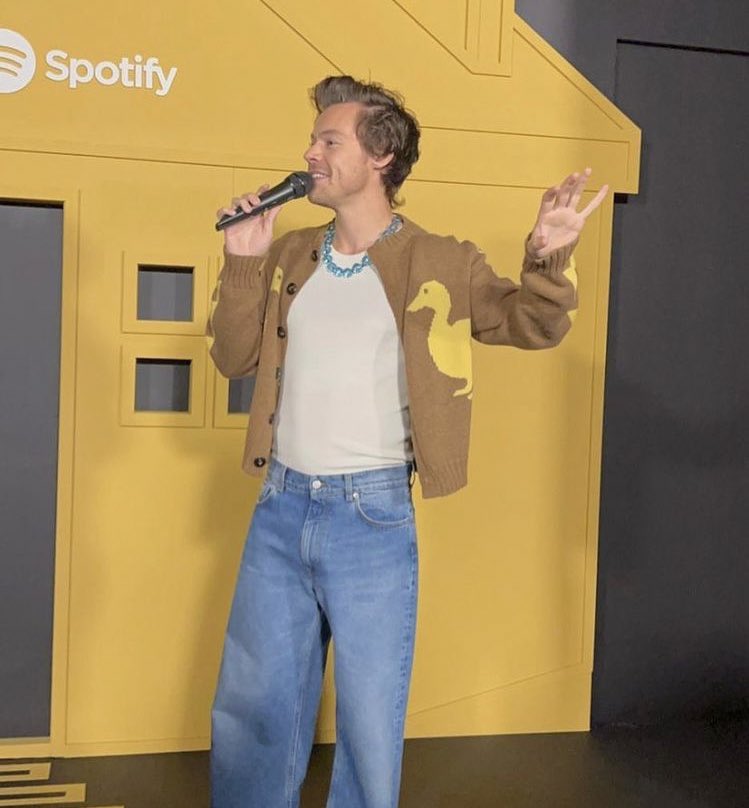 Harry Styles Updates. tweet media