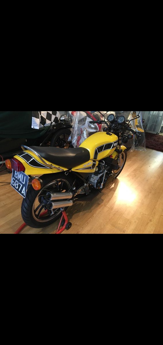 satzoomer's tweet photo. #yamaha #rd500 #2stroke #2smoke rd250x2 finally finished, won't be long before it's in a magazine https://t.co/B0sUzPzoSJ