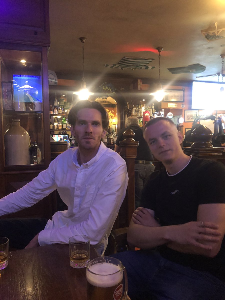 Fundi slitið. Gleymdum að seiva minnisblaðið.