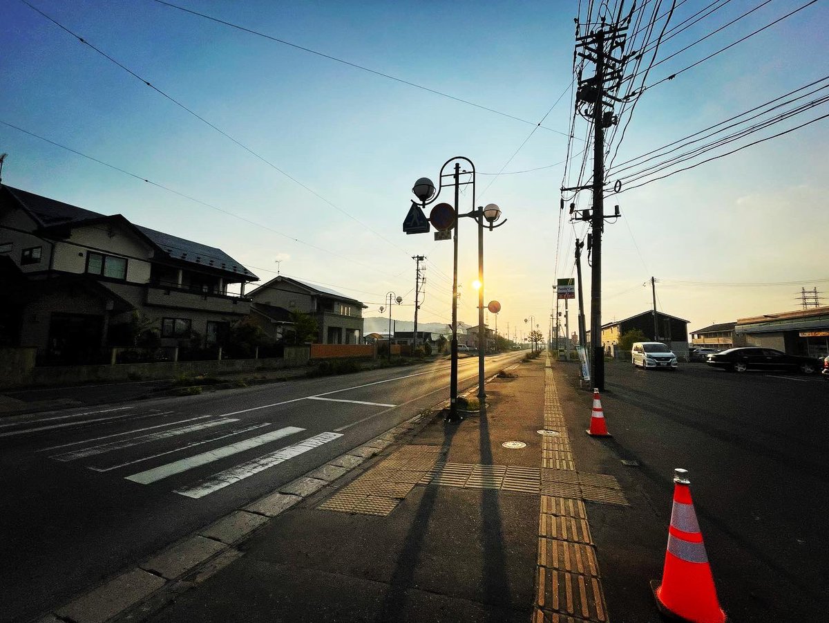 TNaka77's tweet photo. #朝活 5:30
朝から気温上昇
#久慈市 #アンバーホール #朝日
#kuji #amberhall #sunshine https://t.co/MlotrKxgns
