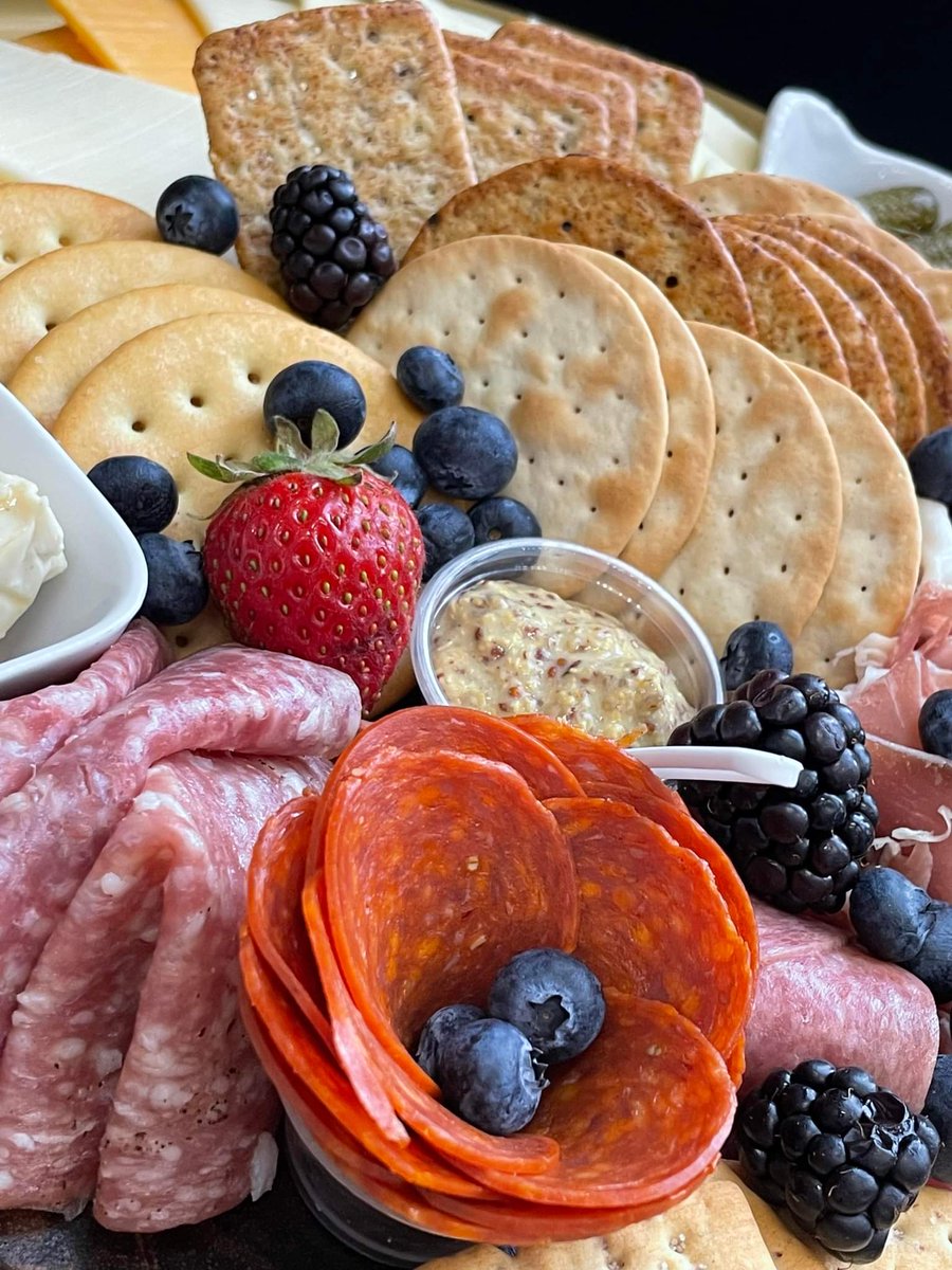 ShastasSweets's tweet photo. What's this?? It's an oh-so sharable #charcuterie! Call your friends, book your book club, notify your network and enjoy our Table Top Charcuterie! Order a couple treats and your favorite drink and it's a whole party! #hendersonlocal #hendersonnv https://t.co/dSpi58kvtZ