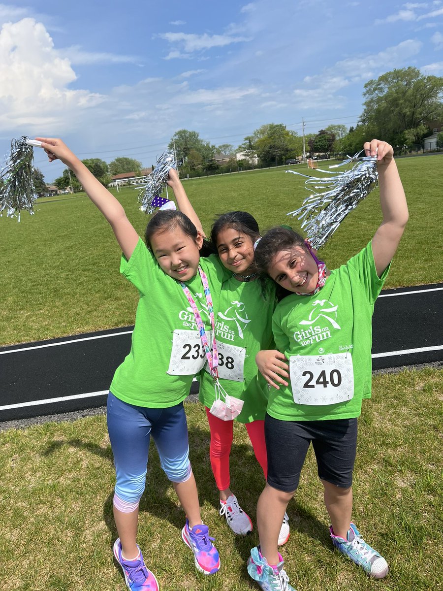emmaeducates's tweet photo. Our Mark Twain @GOTRI completed their 5K today!  We are so proud of you each!  @MarkGotr @MarkTwainD63 https://t.co/vqC3wv5AJ9
