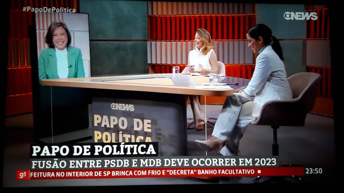 fcjuliaduailibi's tweet photo. Dê a sua opinião!!
Vem #papear por aqui 🗣️🗣️
@juliaduailibi @NatuzaNery @ECantanhede
#papodepolitica https://t.co/EU2dIGGOds