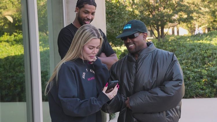 cfkardash's tweet photo. Khloé Kardashian, Tristan Thompson e Kanye west no episódio 6 de The Kardashians | #TheKardashians https://t.co/hxGpUolOW2