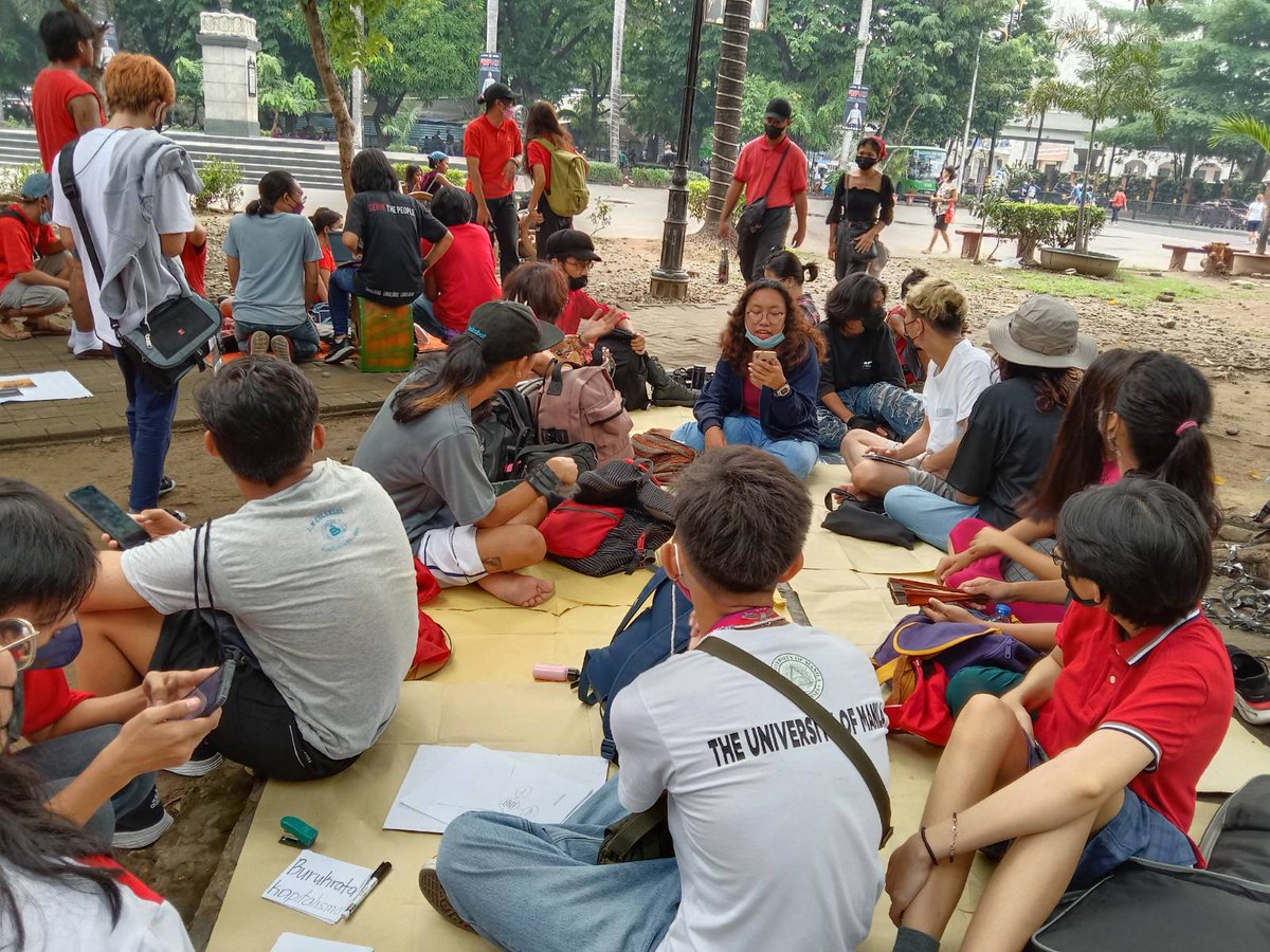 ABWorkComm's tweet image. IN PHOTOS: Nagsisimula na ang LABAN, KABATAANG MAKABAYAN! 

Isang buong araw ng group discussions, art workshops, at cultural performances sa Liwasang Bonifacio.