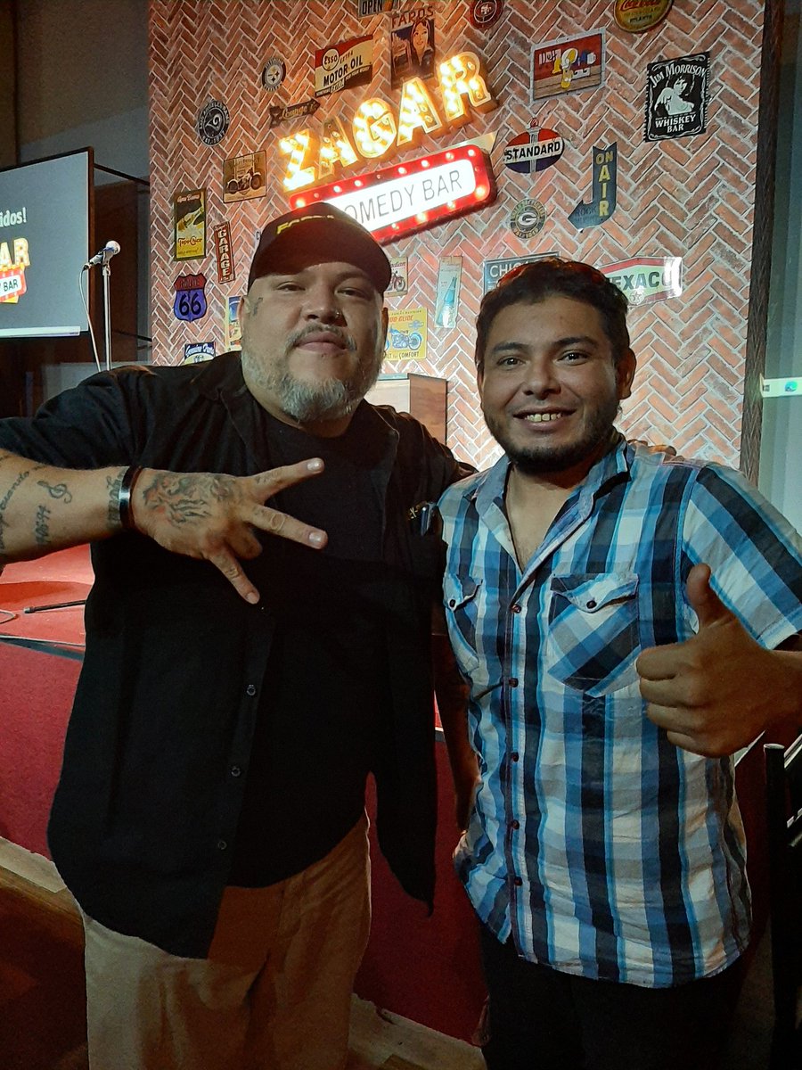 elkompirri's tweet photo. Gran noche del martes en la semifinal de comedia en el #ZagarComedyBar, aquí los finalistas para el 31 de mayo
💪🏼😎 @jorgebautista56 @Fexxquiroga @GrillosLocos @jbarbajan #ElPayasoCricko #TipoGzz

Jurados: @elmuerto29 @guzman_tucan @sergio_mejorado y @TomasArvizu2 https://t.co/0JjRrTnHUT