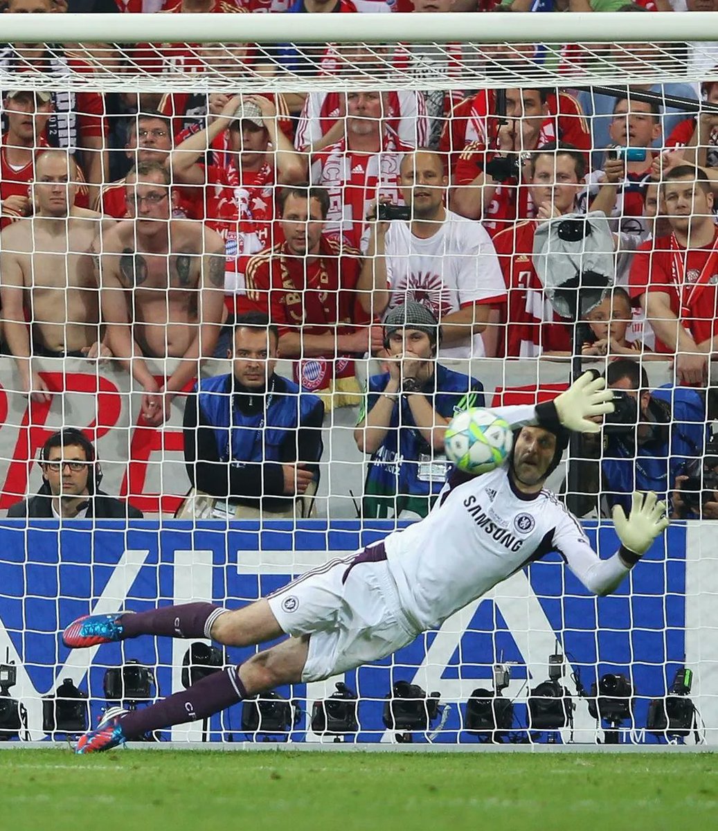 ThaneBlues's tweet image. Happy Birthday Petr Cech 💙💙

One of the Best Goalkeeper played for @ChelseaFC &amp;amp; winning so many trophies with the Blues in over 1️⃣5️⃣ years of his playing career!😍

#CFC #ChelseaFC #PetrCech #Cech #PL #PLForIndia #PremierLeague #UCL #UEL #FAcup #CTB #Legend