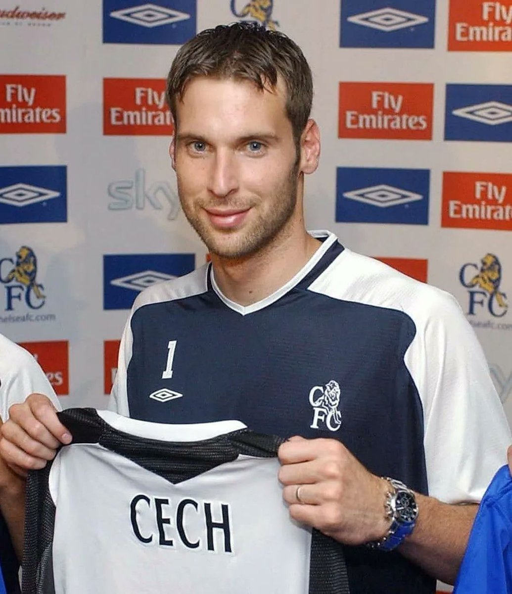 ThaneBlues's tweet image. Happy Birthday Petr Cech 💙💙

One of the Best Goalkeeper played for @ChelseaFC &amp;amp; winning so many trophies with the Blues in over 1️⃣5️⃣ years of his playing career!😍

#CFC #ChelseaFC #PetrCech #Cech #PL #PLForIndia #PremierLeague #UCL #UEL #FAcup #CTB #Legend