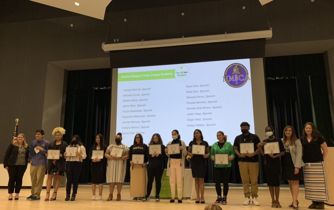 Congratulations to all the @MagnetTrinity Seal of Biliteracy award recipients!