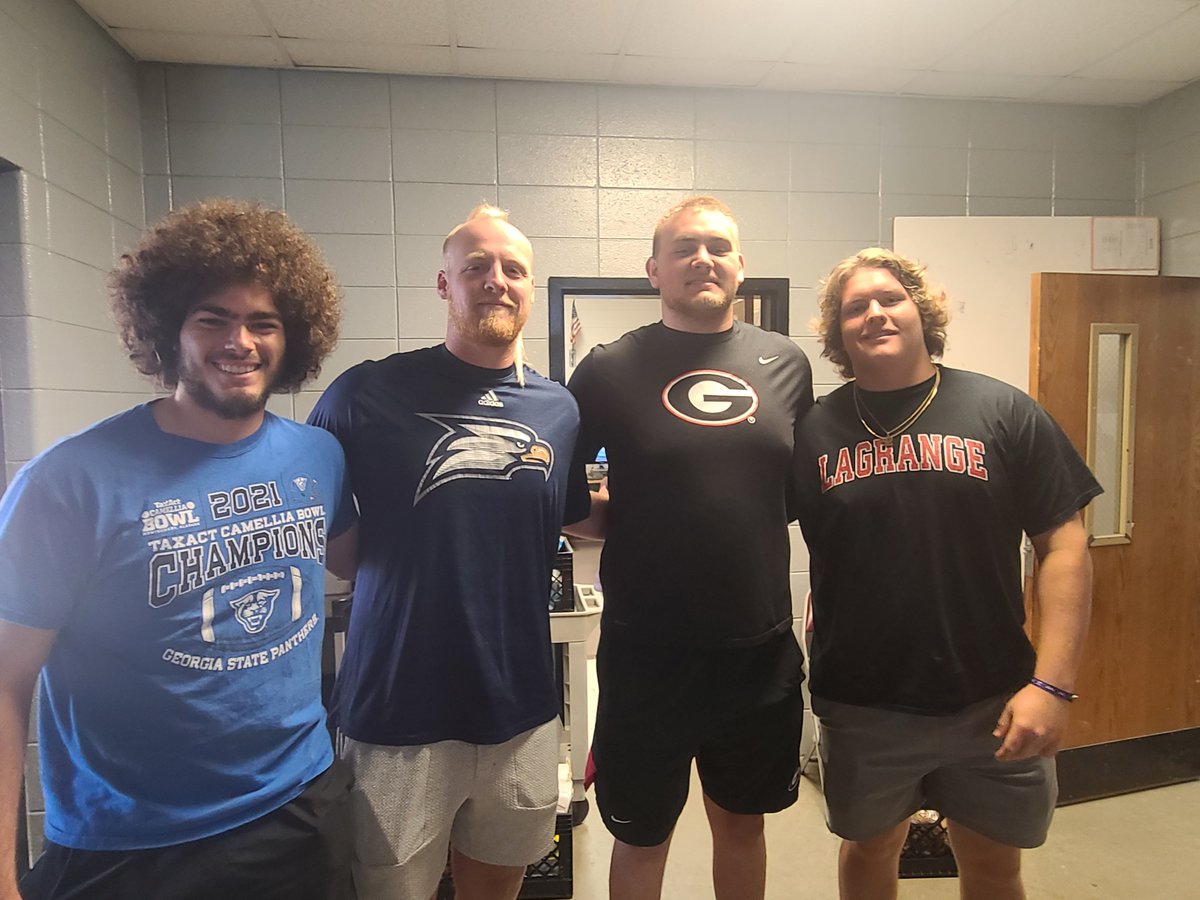SouthEffingham1's tweet photo. Heck of a special teams unit right here...from left to right: kicker, punter, personal protector, and long snapper. @liam_rickman @anthony_beck4 @AustinBlaske @Peytonbeasley68 https://t.co/yu8btsmlZl