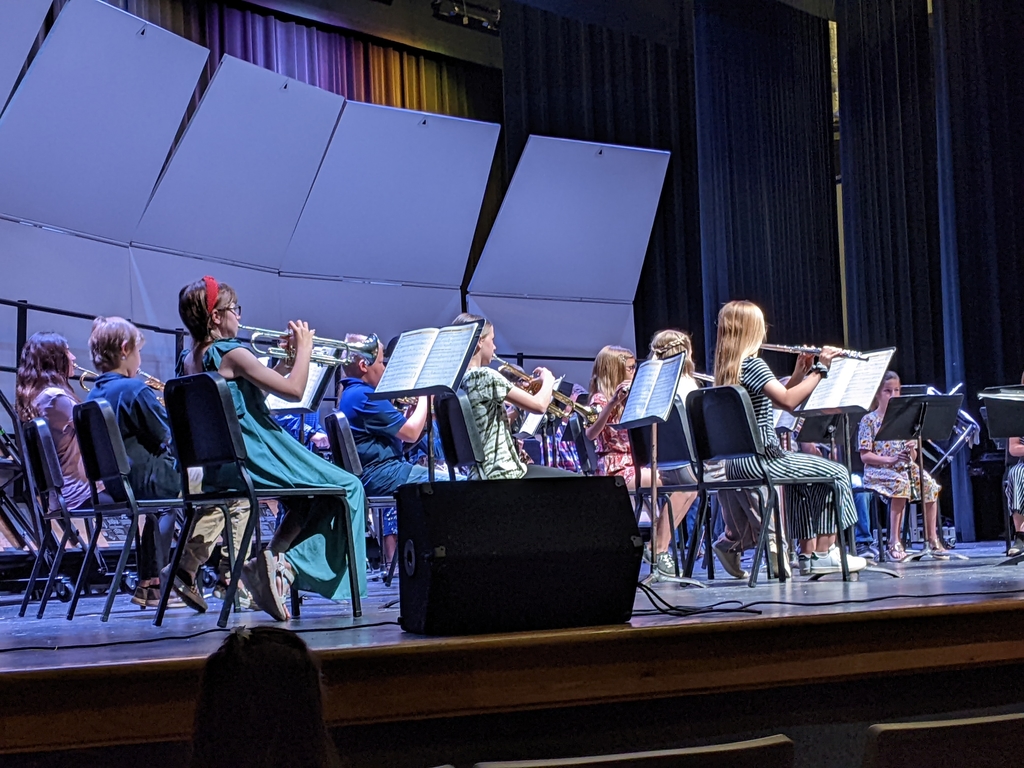 5th and 6th grade music concerts tonight sounded good, well done Miss Knipe and student musicians.  And also a big shoutout to Mrs. Keith for the time and love she's put into the music program for 327!