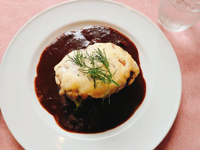 地元ナポリタンNo.1決定戦!
4日目「子羊のハンバーグ焼きチーズ&デミグラスソース」 