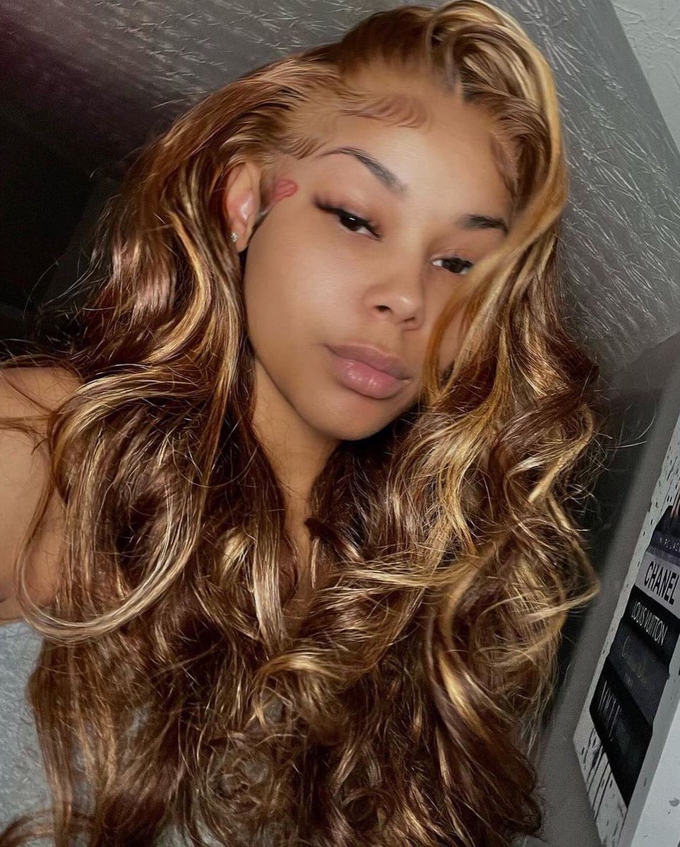 allovehair's tweet image. It’s Time to Refresh Your Hair Color by @allovehair
Hair link: allovehair.com/collections/co…

#allovehair #highlightwigs #bodywavehair #honeyblondehair #colorhair #colorwig #closurewigs #gluelesswigs #summerhair #summerhairstyles #coloredhairgoals #blackgirlsrock