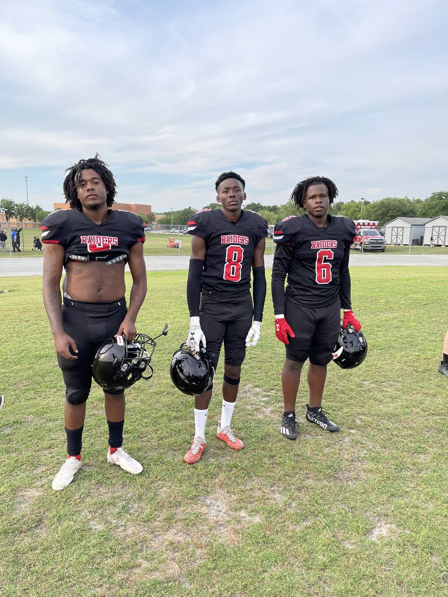 CoachKaz_FRM's tweet photo. Out here at West Port High for the jamboree. South Sumter will line up against Ocala Forest shortly. @SouthSumterFB 2023 studs @ZaierEian @Elijah8Adams &amp; @JawarrenCorbin are ready to go. @FlaHSFootball @PrepRedzoneFL @larryblustein @scoutSMART_ @BigCountyPreps1 @sshsraiders https://t.co/3vWE65XMuS