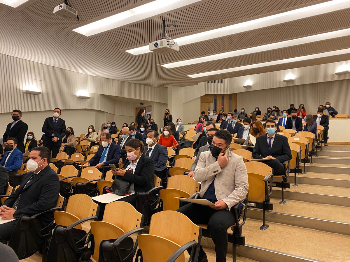 ingenieriaUAI's tweet photo. AHORA🔴- Seguimos con las graduaciones de los diplomados en @ingenieriaUAI 

¡Felicitaciones y bienvenidas/os a la comunidad de #IngenieríaUAI! https://t.co/Wr7YjvRIkd
