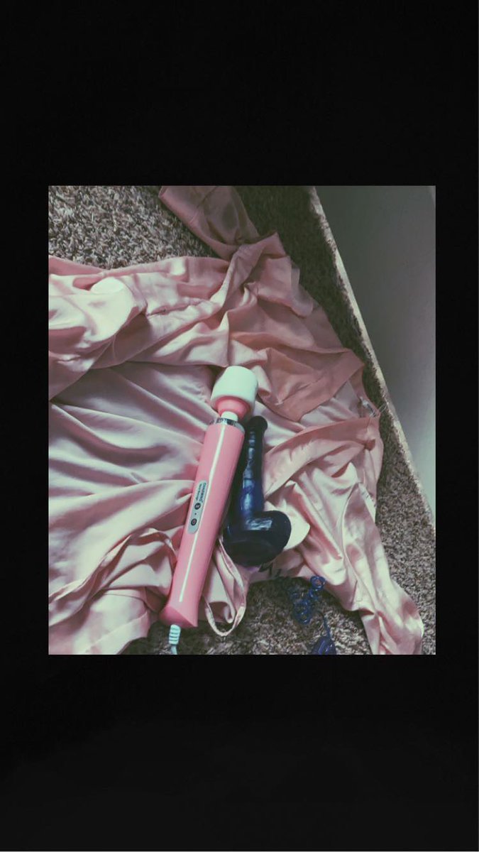Kittann99's tweet photo. cum watch me play 🌸🖤💦

#sellingcontent #adultcontent #onlyfansbabe #cumplaywithme #kinkycontent #naughtygirl #ddlgkink #bdsmtoys https://t.co/e986Oxrkd6