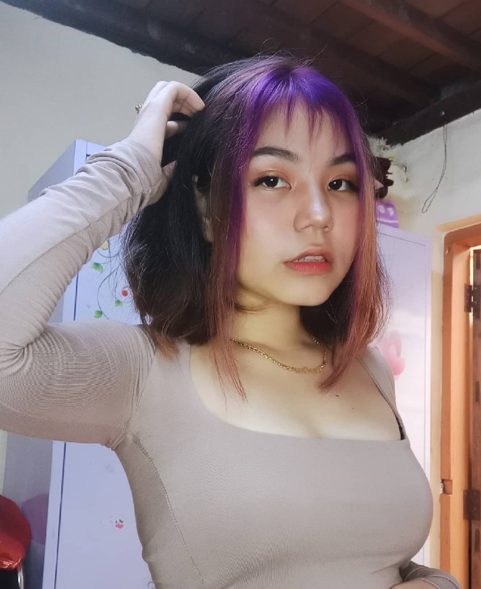 အခုကြည့်နေတဲ့ သူနဲ့ ရည်းစားဖြစ်လို့💞 Rt လေး လုပ်ဖို့ မမေ့နဲ့နော်🤗