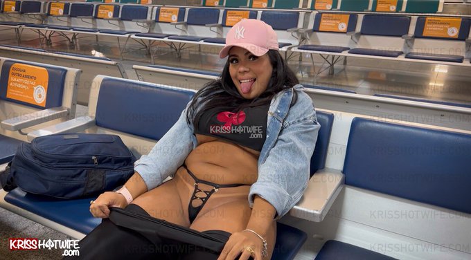 Videozinho novo da exibi&ccedil;&atilde;o da minha rainha @krisshotwife no aeroporto j&aacute; dispon&iacute;vel na nossa plataforma<a class="tags" target="_blank" title="On Twitter" href="/?out=eyJ0eXAiOiJKV1QiLCJhbGciOiJIUzUxMiJ9.eyJpYXQiOjE3MjQ3NDQwNDYsImlzcyI6InR3cG9ybnN0YXJzLmNvbSIsIm5iZiI6MTcyNDc0NDA0NiwiZXhwIjoxNzU2MjgwMDQ2LCJyZWRpcmVjdF91cmwiOiJodHRwczovL3R3aXR0ZXIuY29tL2tyaXNzaG90d2lmZSJ9.lYRdx6piB3Twk7yyoZO1fSY84r0dNI_ntsB-KlhG3JXmV49UbAb8VkQ2la3dSyXAt5DZ-JCOuY1Rj2rjkoZvcQ">@krisshotwife</a><a href="/tag/menage"class="tags"><span>#menage</span></a><a href="/tag/krisshotwife"class="tags"><span>#krisshotwife</span></a>