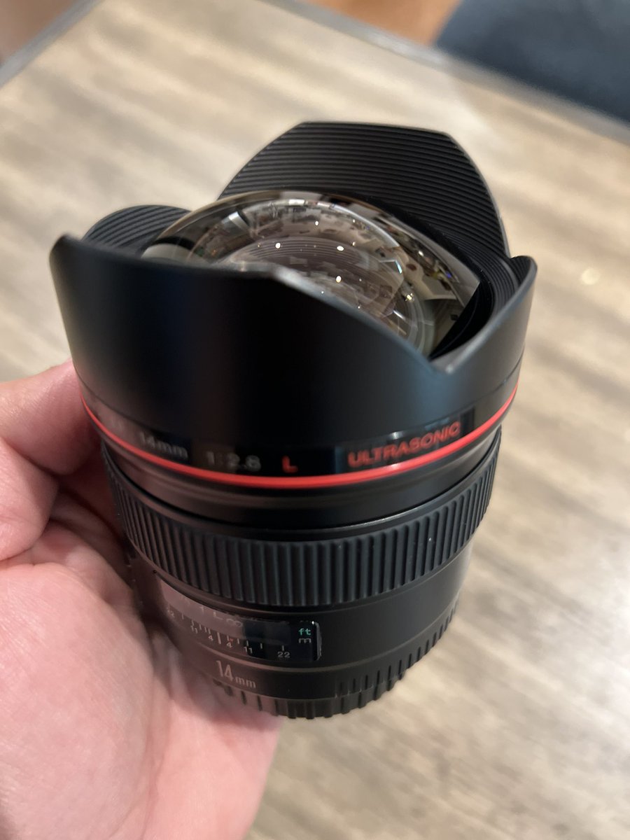 Screenville's tweet image. The Canon 14mm EF V1 doesn’t work with the the R5C. The camera doesn’t seem to recognize it. I‘ve tried with the Meike and Canon RF to EF adapters, and no dice. It works with the C70 though, which is puzzling. @CanonUSApro @CanonUSAimaging do you have any ideas?