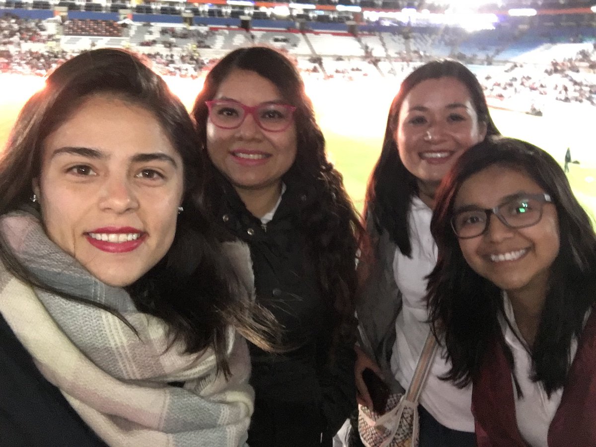 CanchayAparte's tweet photo. #PrimeraFinal
En noviembre de 2017 se jugó la primera final de la @LigaBBVAFemenil. La ida se jugó en el @EstadioHidalgo y por supuesto que ahí estuvimos; todavía éramos parte de @EllasDeporte.
¿Quién anduvo por ahí? ¿A qué jugadoras recuerdan? https://t.co/y2rMOXj2gy