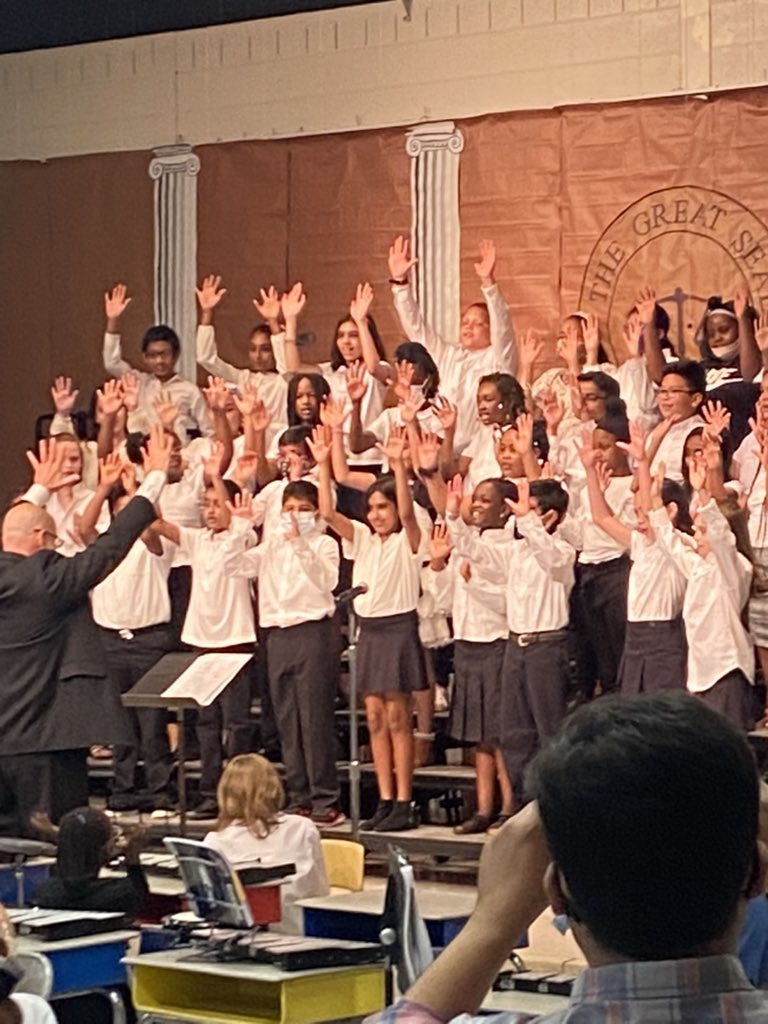 DougTimm34's tweet photo. Just left Marshall Elementary and watch the wonderful chorus with @ACPopeMusic And you know he has a wonderful music program! #csdpride #csdstrong https://t.co/x7rsCxhANr