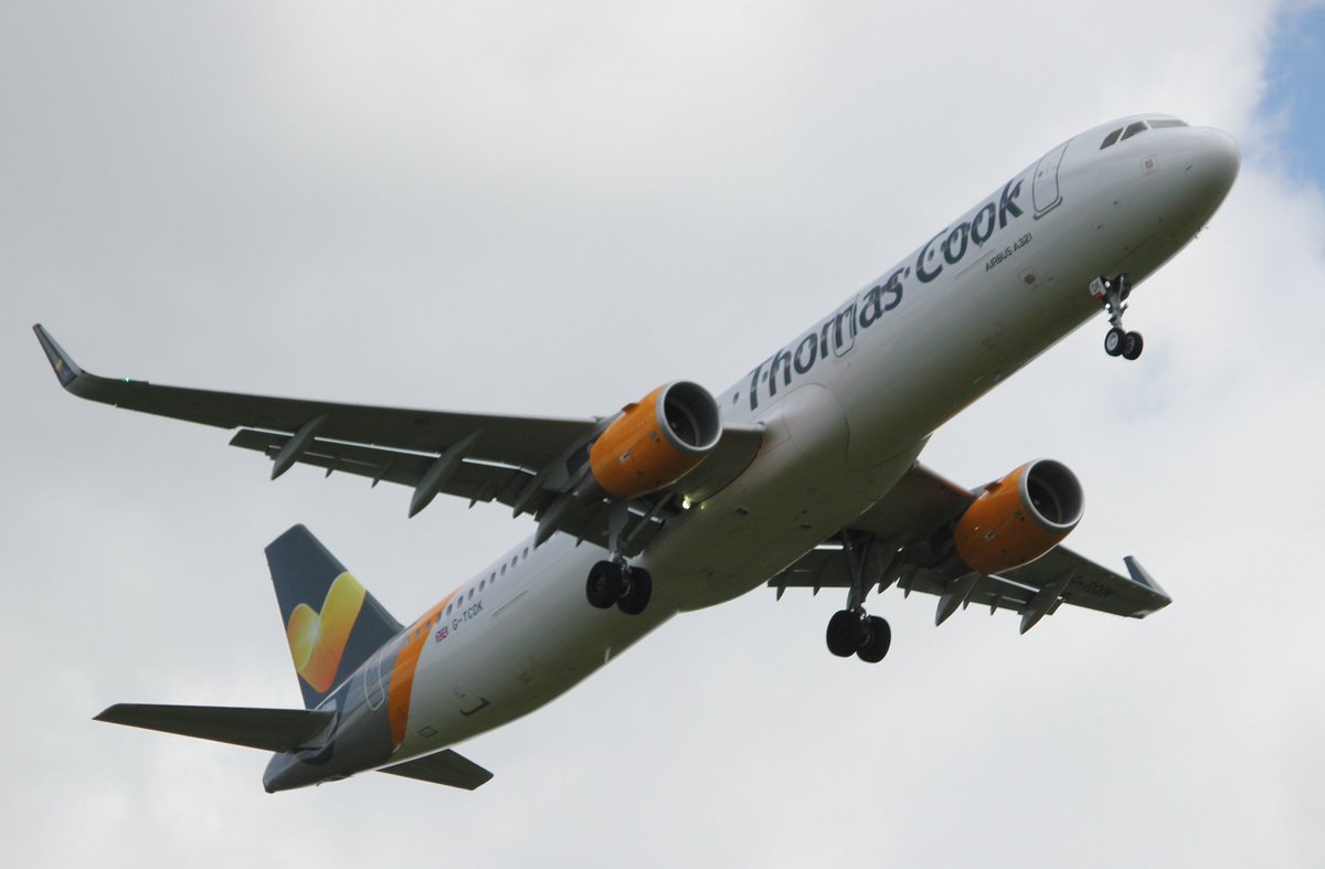 MT111tmd123's tweet photo. Some #TCX Thomas Cook Airlines (UK) #Airbus A321-ceo in the final #sunheart livery in 2015 at their @Gatwick_Airport base. https://t.co/cMOL6C0jpT