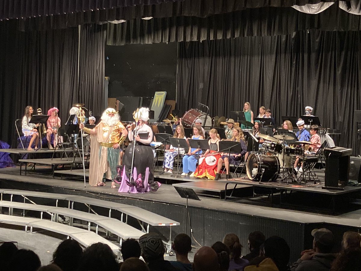 SMSRaidersVT's tweet photo. The school’s concert is back in-person! #smsvt #belonging #lsuuvt https://t.co/h46WvcmX8C