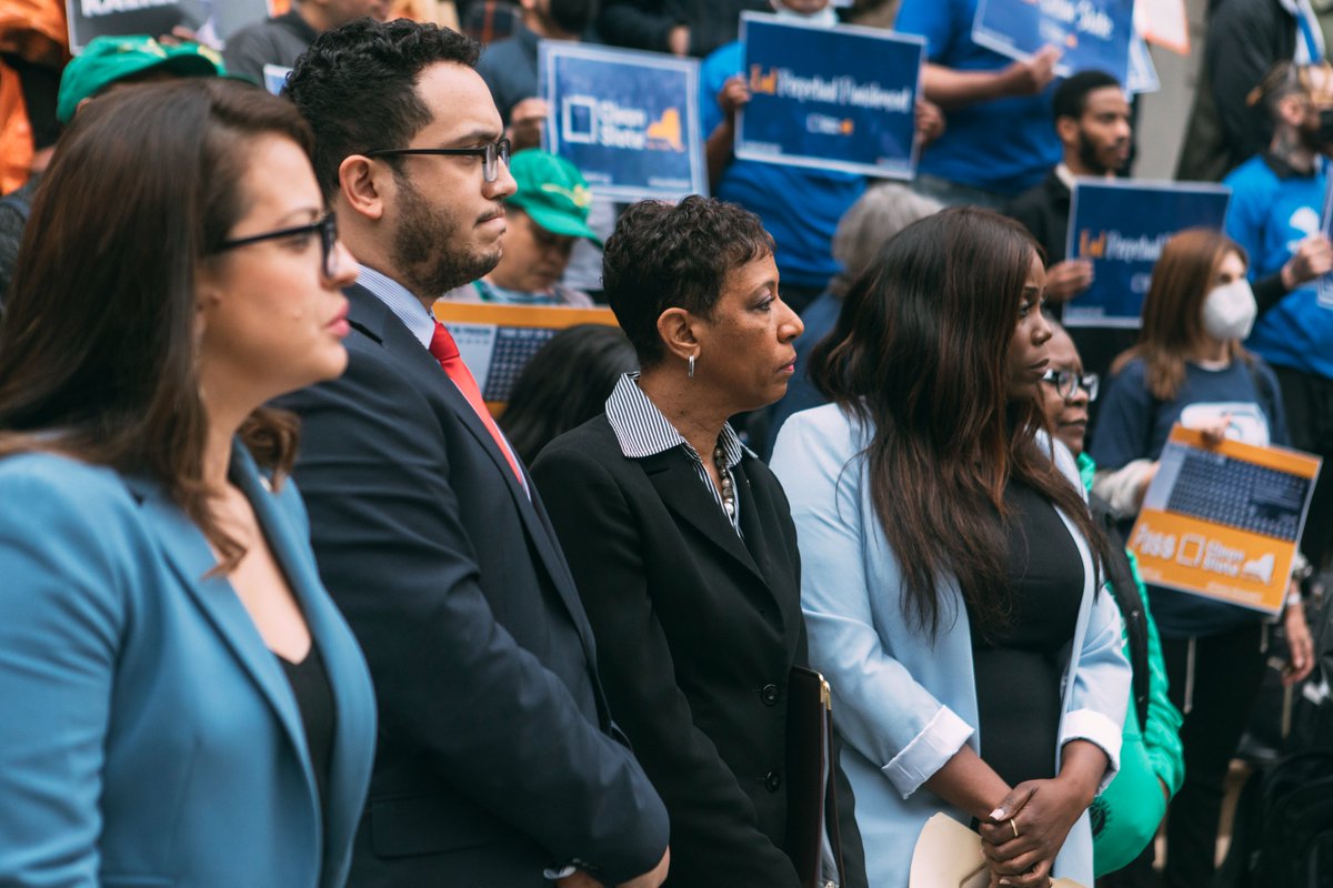 NYCSpeakerAdams's tweet photo. The @nyccouncil approved a resolution urging the State Legislature to pass the Clean Slate Act. We stood with advocates and our state partners in support of sealing past conviction records that block 2.3M New Yorkers from accessing housing, jobs, and educational opportunities. https://t.co/lqJLfVjNdf