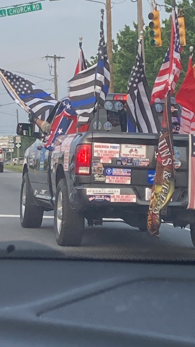 RAINEFIRE_MOON's tweet photo. I swear I want to shoot his shit up every time I see him. And YES!!! He holds that one every time. He raises it when he drives so it waves in the wind. #wickedwork https://t.co/N6LXRyOgoS