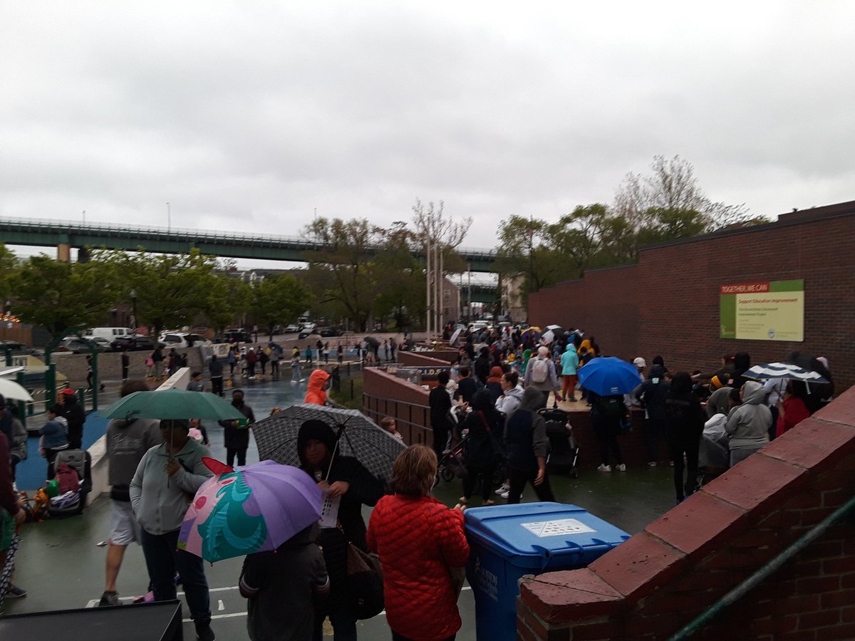 HarvardKent's tweet photo. A little rain could not stop our HK Family Fun Night! @hkentschool @BostonSchools https://t.co/rwNL8z2lSV