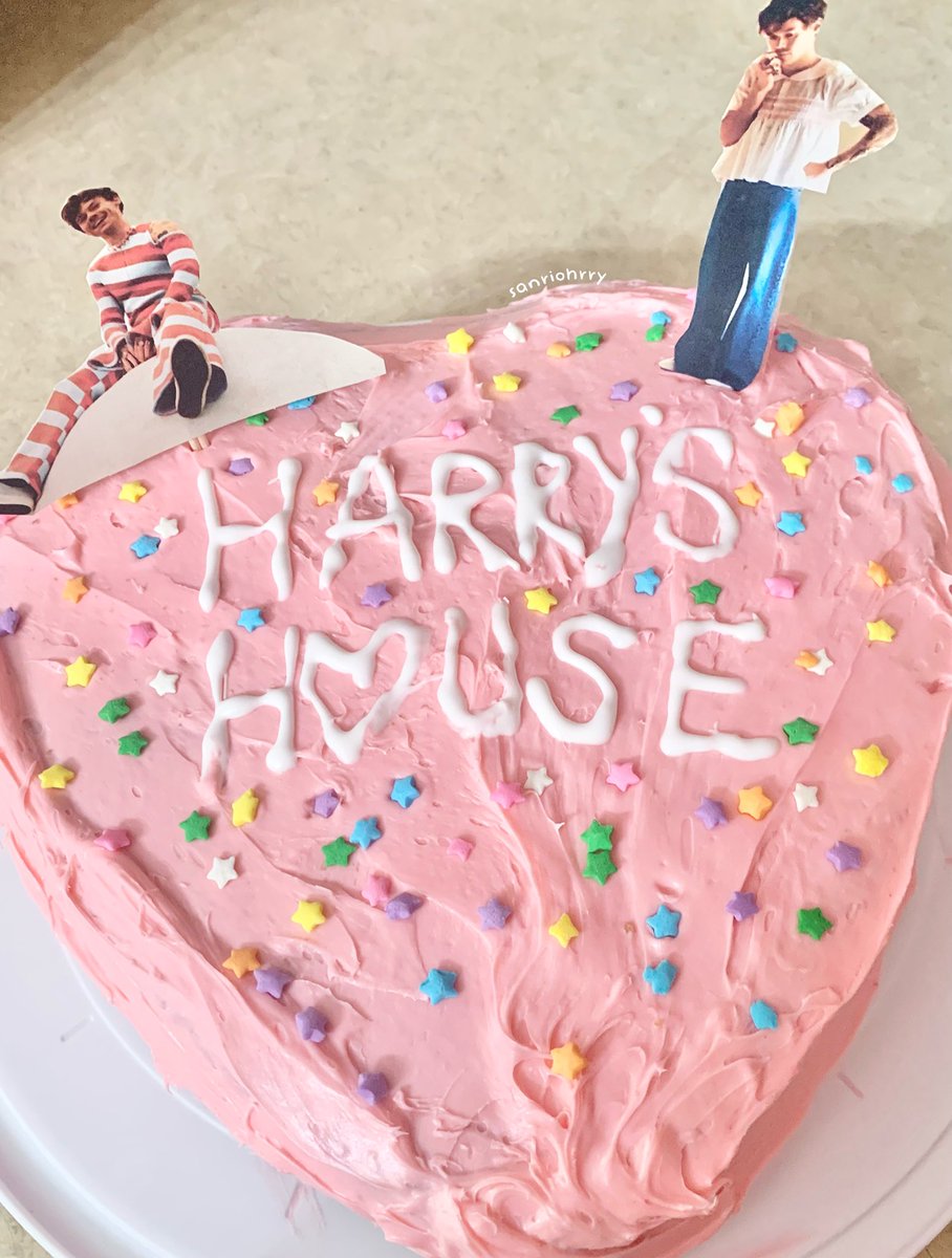 sanriohrry's tweet image. harry’s house 🫶🏼🧸🎀🍰⭐️💭💐